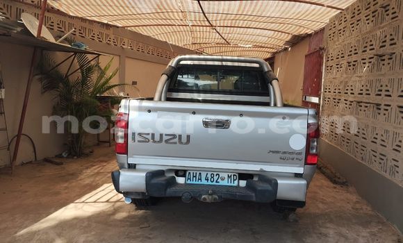 Comprar Usado Isuzu KB Prata Carro em Maputo em Maputo Comprar Usado Isuzu KB Prata Carro em Maputo em Maputo
