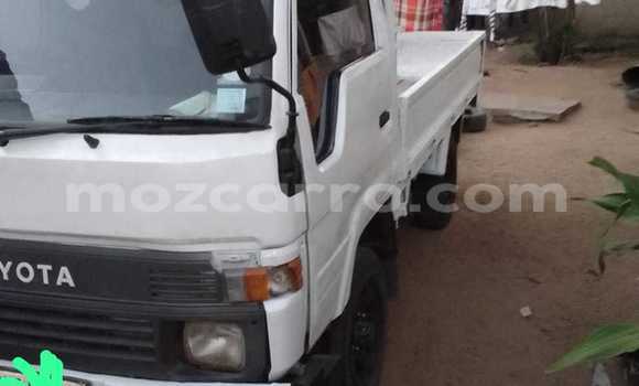 Comprar Usado Toyota HiAce Branco Caminhão em Maputo em Maputo Comprar Usado Toyota HiAce Branco Caminhão em Maputo em Maputo