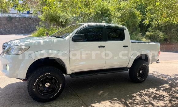 Buy Used Toyota Hilux White Car in Maputo in Maputo Buy Used Toyota Hilux White Car in Maputo in Maputo