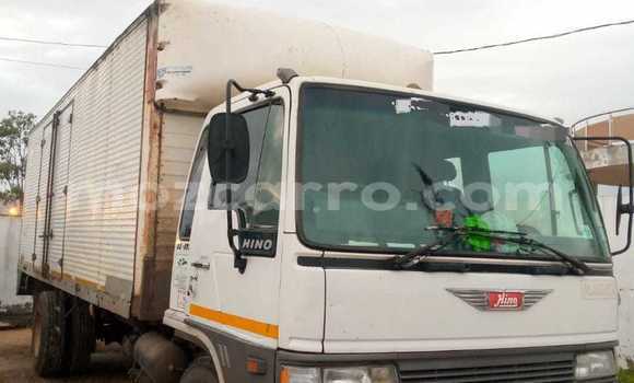Buy Used Hino 300 Series White Truck in Maputo in Maputo Buy Used Hino 300 Series White Truck in Maputo in Maputo