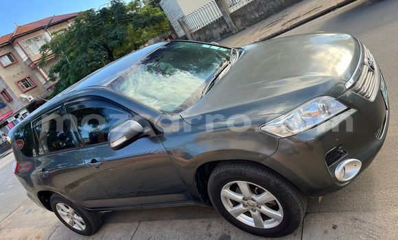 Buy Used Toyota Vanguard Silver Car in Maputo in Maputo Buy Used Toyota Vanguard Silver Car in Maputo in Maputo
