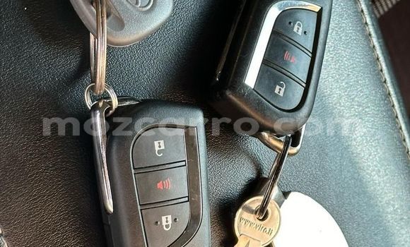 Comprar Novo Toyota Hilux Branco Carro em Maputo em Maputo Comprar Novo Toyota Hilux Branco Carro em Maputo em Maputo