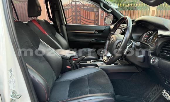 Comprar Novo Toyota Hilux Branco Carro em Maputo em Maputo Comprar Novo Toyota Hilux Branco Carro em Maputo em Maputo