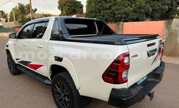 Comprar Novo Toyota Hilux Branco Carro em Maputo em Maputo Comprar Novo Toyota Hilux Branco Carro em Maputo em Maputo