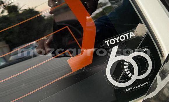 Comprar Novo Toyota Hilux Branco Carro em Maputo em Maputo Comprar Novo Toyota Hilux Branco Carro em Maputo em Maputo