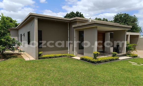 Comprar Usado AC Ace Castanho Carro em Maputo em Maputo