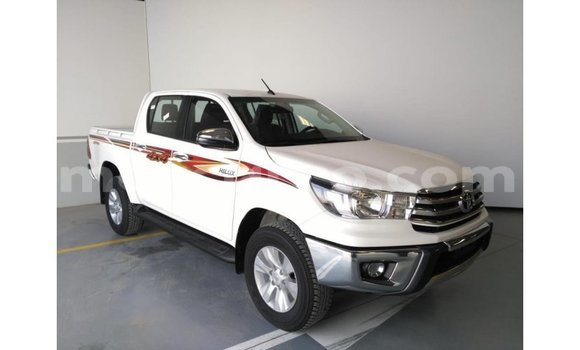 Nunua Imported Toyota Hilux Nyeupe Gari ndani ya Import - Dubai nchini Cabo Delgado Nunua Imported Toyota Hilux Nyeupe Gari ndani ya Import - Dubai nchini Cabo Delgado