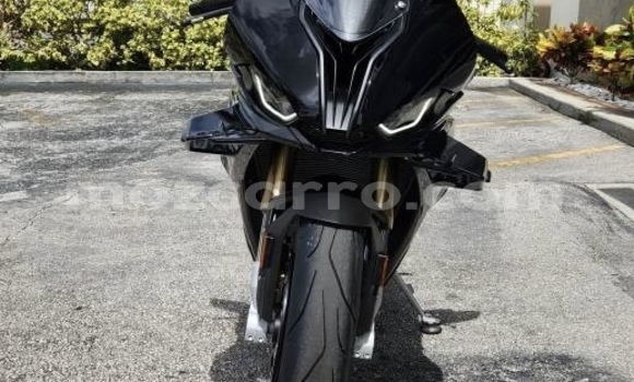 Comprar Usado BMW S 1000 Preto Moto em Maputo em Maputo Comprar Usado BMW S 1000 Preto Moto em Maputo em Maputo