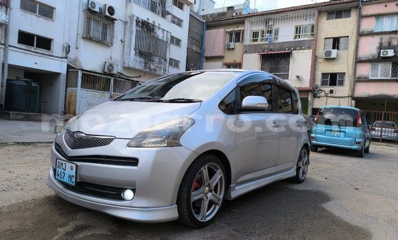 Comprar Usado Toyota Ractis Prata Carro em Maputo em Maputo Comprar Usado Toyota Ractis Prata Carro em Maputo em Maputo
