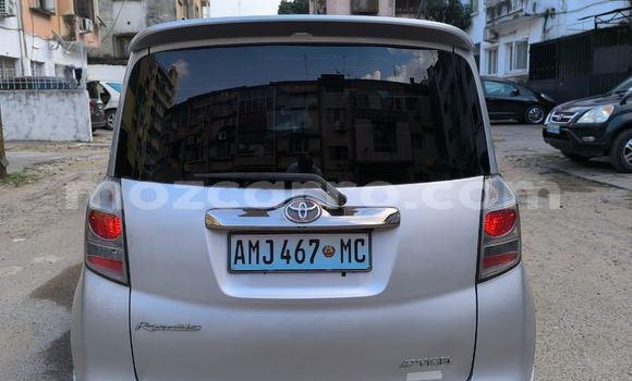 Comprar Usado Toyota Ractis Prata Carro em Maputo em Maputo Comprar Usado Toyota Ractis Prata Carro em Maputo em Maputo