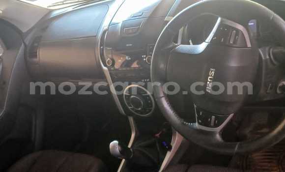 Tenga Tsaru Isuzu D-MAX Chena Mota in Maputo in Maputo Tenga Tsaru Isuzu D-MAX Chena Mota in Maputo in Maputo