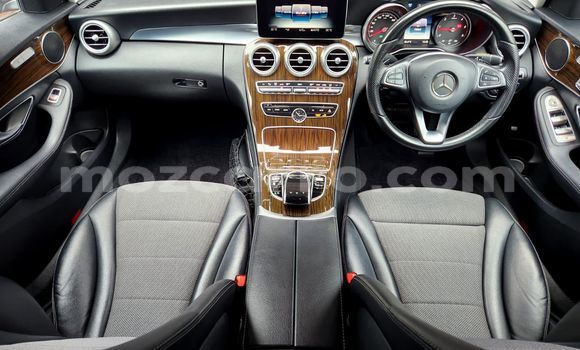 Comprar Usado Mercedes-Benz C-Classe Vermelho Carro em Maputo em Maputo Comprar Usado Mercedes-Benz C-Classe Vermelho Carro em Maputo em Maputo