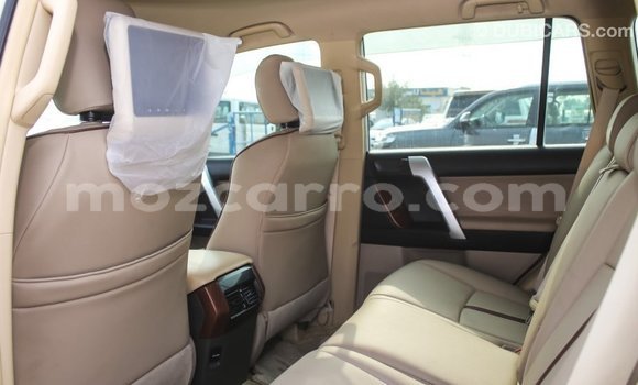Comprar Importar Toyota Prado Branco Carro em Import - Dubai em Cabo Delgado Comprar Importar Toyota Prado Branco Carro em Import - Dubai em Cabo Delgado