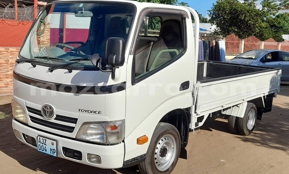 Comprar Usado Toyota Town Ace Branco Carro em Moçambique em Nampula Comprar Usado Toyota Town Ace Branco Carro em Moçambique em Nampula
