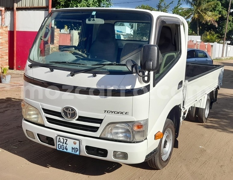 Big with watermark toyota town ace nampula mocambique 25228