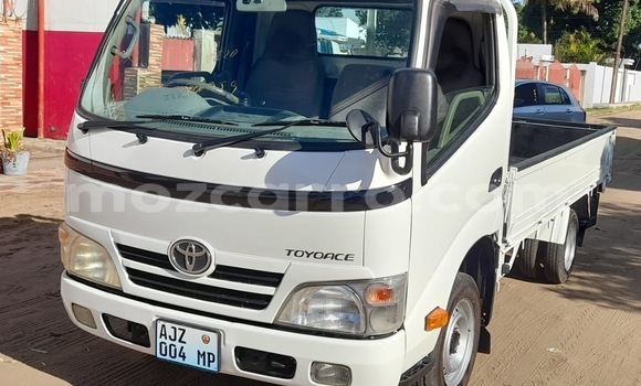 Comprar Usado Toyota Town Ace Branco Carro em Moçambique em Nampula Comprar Usado Toyota Town Ace Branco Carro em Moçambique em Nampula
