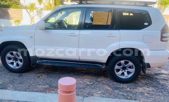 Nunua Ilio tumika Toyota Land Cruiser Prado Nyeupe Gari ndani ya Maputo nchini Maputo Nunua Ilio tumika Toyota Land Cruiser Prado Nyeupe Gari ndani ya Maputo nchini Maputo