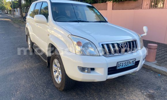 Nunua Ilio tumika Toyota Land Cruiser Prado Nyeupe Gari ndani ya Maputo nchini Maputo Nunua Ilio tumika Toyota Land Cruiser Prado Nyeupe Gari ndani ya Maputo nchini Maputo