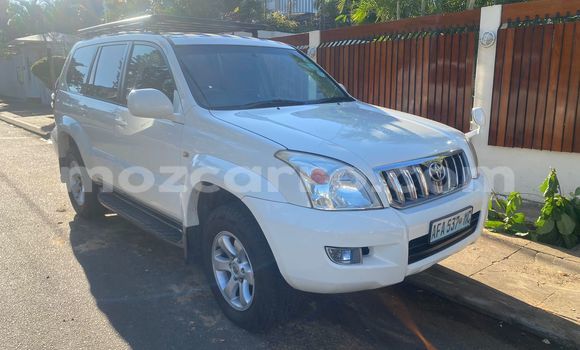 Nunua Ilio tumika Toyota Land Cruiser Prado Nyeupe Gari ndani ya Maputo nchini Maputo Nunua Ilio tumika Toyota Land Cruiser Prado Nyeupe Gari ndani ya Maputo nchini Maputo