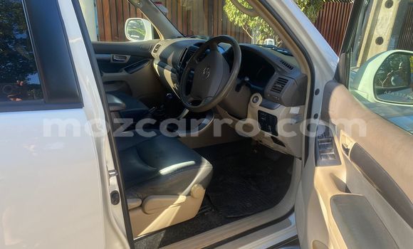Nunua Ilio tumika Toyota Land Cruiser Prado Nyeupe Gari ndani ya Maputo nchini Maputo Nunua Ilio tumika Toyota Land Cruiser Prado Nyeupe Gari ndani ya Maputo nchini Maputo