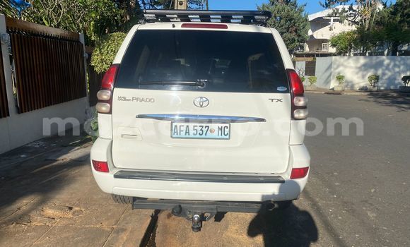 Nunua Ilio tumika Toyota Land Cruiser Prado Nyeupe Gari ndani ya Maputo nchini Maputo Nunua Ilio tumika Toyota Land Cruiser Prado Nyeupe Gari ndani ya Maputo nchini Maputo