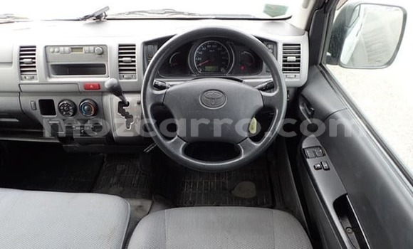 Comprar Usado Toyota Hiace Branco Carro em Maputo em Maputo Comprar Usado Toyota Hiace Branco Carro em Maputo em Maputo