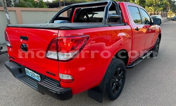 Comprar Novo Mazda BT-50 Vermelho Carro em Maputo em Maputo Comprar Novo Mazda BT-50 Vermelho Carro em Maputo em Maputo