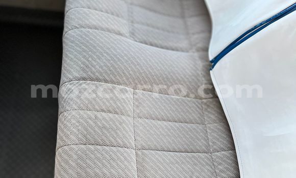 Nunua Ilio tumika Toyota Coaster Nyeupe Gari ndani ya Maputo nchini Maputo Nunua Ilio tumika Toyota Coaster Nyeupe Gari ndani ya Maputo nchini Maputo