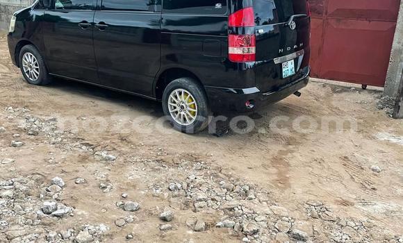 Nunua Ilio tumika Toyota Noah Nyeusi Gari ndani ya Maputo nchini Maputo Nunua Ilio tumika Toyota Noah Nyeusi Gari ndani ya Maputo nchini Maputo