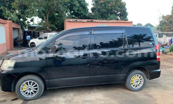 Nunua Ilio tumika Toyota Noah Nyeusi Gari ndani ya Maputo nchini Maputo Nunua Ilio tumika Toyota Noah Nyeusi Gari ndani ya Maputo nchini Maputo