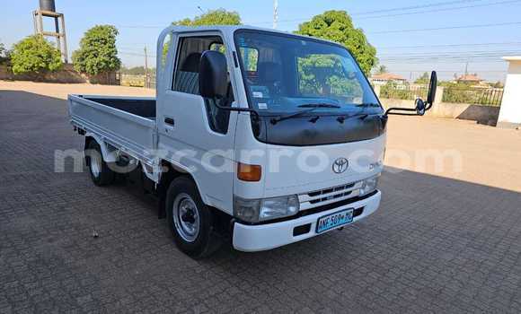 Comprar Novo Toyota Dyna Branco Caminhão em Maputo em Maputo Comprar Novo Toyota Dyna Branco Caminhão em Maputo em Maputo