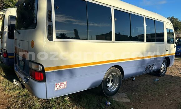 Comprar Usado Toyota Coaster Branco Carro em Maputo em Maputo Comprar Usado Toyota Coaster Branco Carro em Maputo em Maputo
