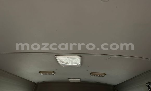 Comprar Usado Toyota Coaster Branco Carro em Maputo em Maputo Comprar Usado Toyota Coaster Branco Carro em Maputo em Maputo