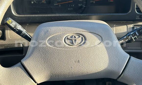 Comprar Usado Toyota Coaster Branco Carro em Maputo em Maputo Comprar Usado Toyota Coaster Branco Carro em Maputo em Maputo