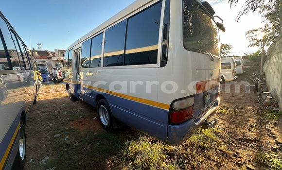 Comprar Usado Toyota Coaster Branco Carro em Maputo em Maputo Comprar Usado Toyota Coaster Branco Carro em Maputo em Maputo