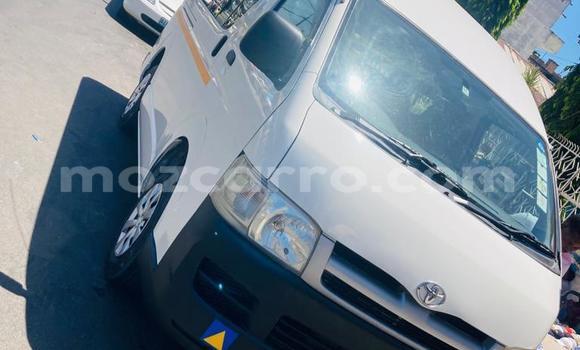 Tenga Tsaru Toyota Hiace Chena Mota in Maputo in Maputo