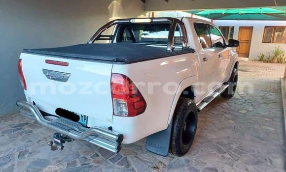 Comprar Usado Toyota Hilux Branco Carro em Maputo em Maputo Comprar Usado Toyota Hilux Branco Carro em Maputo em Maputo