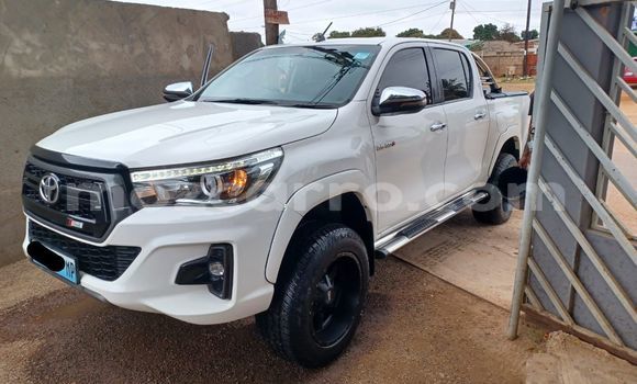Comprar Usado Toyota Hilux Branco Carro em Maputo em Maputo Comprar Usado Toyota Hilux Branco Carro em Maputo em Maputo