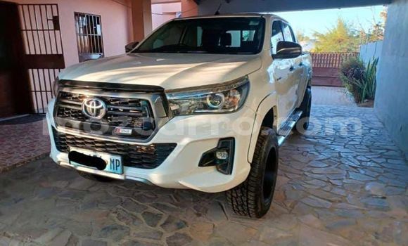 Comprar Usado Toyota Hilux Branco Carro em Maputo em Maputo Comprar Usado Toyota Hilux Branco Carro em Maputo em Maputo
