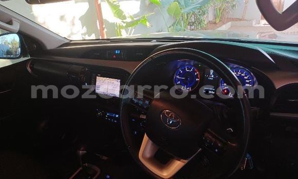 Comprar Usado Toyota Hilux Branco Carro em Maputo em Maputo Comprar Usado Toyota Hilux Branco Carro em Maputo em Maputo