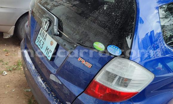 Nunua Ilio tumika Honda Fit Bluu Gari ndani ya Maputo nchini Maputo Nunua Ilio tumika Honda Fit Bluu Gari ndani ya Maputo nchini Maputo