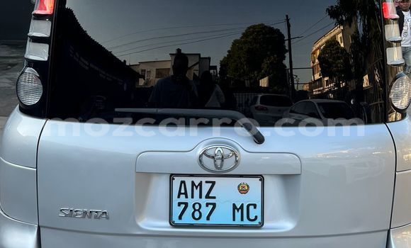 Tenga Tsaru Toyota Sienta Sirivha Mota in Maputo in Maputo Tenga Tsaru Toyota Sienta Sirivha Mota in Maputo in Maputo