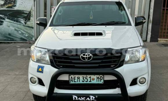 Nunua Ilio tumika Toyota Hilux Nyeupe Gari ndani ya Maputo nchini Maputo Nunua Ilio tumika Toyota Hilux Nyeupe Gari ndani ya Maputo nchini Maputo