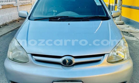 Nunua Ilio tumika Toyota Platz Fedha Gari ndani ya Maputo nchini Maputo
