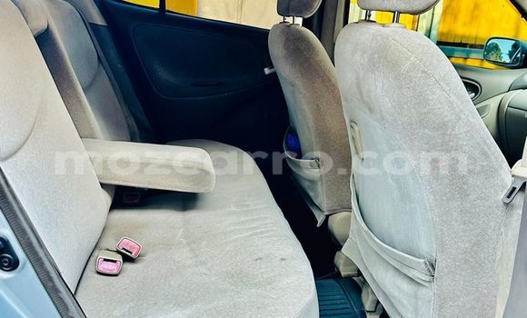 Comprar Usado Toyota Platz Prata Carro em Maputo em Maputo Comprar Usado Toyota Platz Prata Carro em Maputo em Maputo