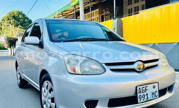 Comprar Usado Toyota Platz Prata Carro em Maputo em Maputo Comprar Usado Toyota Platz Prata Carro em Maputo em Maputo