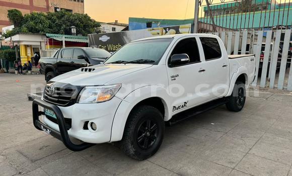 Comprar Usado Toyota Hilux Branco Carro em Maputo em Maputo Comprar Usado Toyota Hilux Branco Carro em Maputo em Maputo