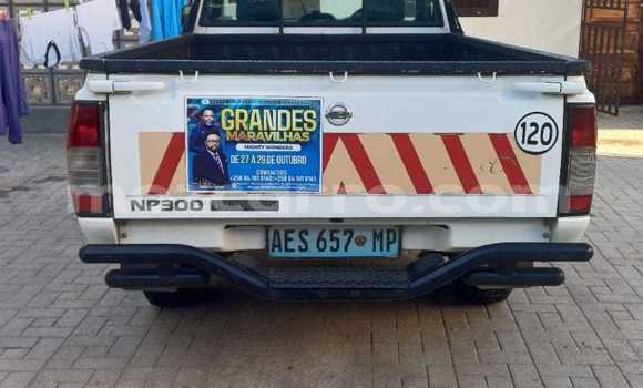 Comprar Usado Nissan Hardbody Branco Carro em Maputo em Maputo Comprar Usado Nissan Hardbody Branco Carro em Maputo em Maputo