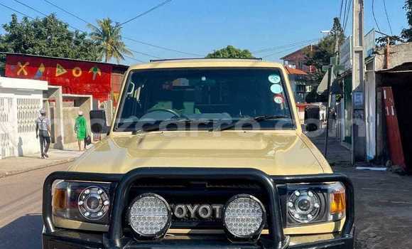 Tenga Tsaru Toyota Land Cruiser Bhurawuni Mota in Maputo in Maputo
