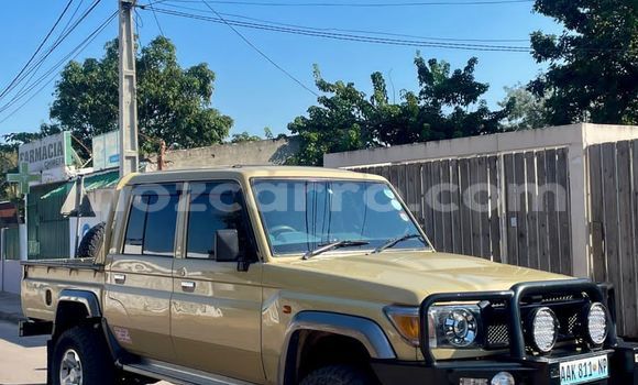 Nunua Ilio tumika Toyota Land Cruiser Brown Gari ndani ya Maputo nchini Maputo Nunua Ilio tumika Toyota Land Cruiser Brown Gari ndani ya Maputo nchini Maputo